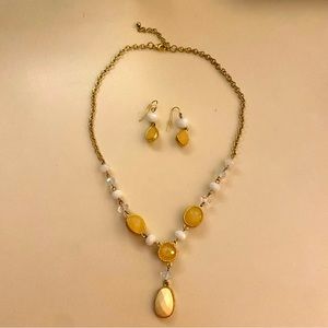 Necklace and earring set